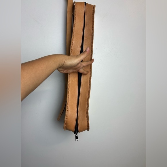 Ukelele Genuin Brown Leather Case Crossbody Strap Minimalist Neutral adjustable - Picture 4 of 14